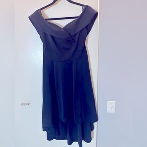 Off the shoulder V neck dress in navy